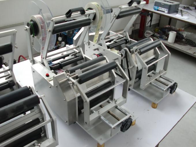 ਸਵੈ-ਚਿਪਕਣ ਵਾਲਾ ਸਟੀਕਰ ਗੋਲ ਬੋਤਲ ਆਟੋਮੈਟਿਕ ਲੇਬਲਿੰਗ ਮਸ਼ੀਨ 220 ਵੀ