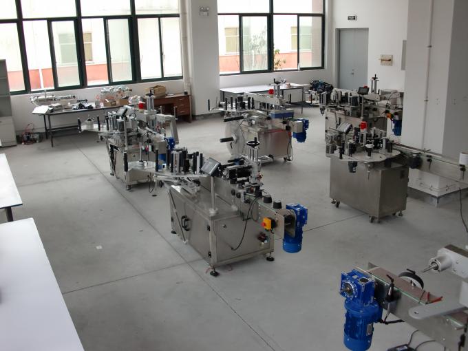 ਹਾਈ ਸਪੀਡ ਡਬਲ ਸਾਈਡ ਸਟਿੱਕਰ ਲੇਬਲਿੰਗ ਮਸ਼ੀਨ ਹਾਈਡ੍ਰੌਲਿਕ ਤੇਲ