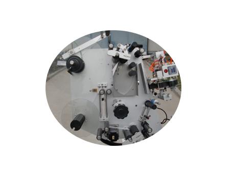 ਪੇਪਰ ਟਿ labelਬ ਲੇਬਲਿੰਗ ਮਸ਼ੀਨ 500 ਰੋਲਰ ਸੈਲਫ ਐਡਸਿਵ ਫੈਬਰਿਕ ਸਟਿੱਕਰ ਲੇਬਲ ਲਗਾਉਂਦਾ ਹੈ