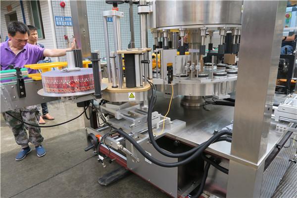 ਸੀਈ ਰੋਟਰੀ ਸਟਿੱਕਰ ਲੇਬਲਿੰਗ ਮਸ਼ੀਨ ਸਿੰਗਲ ਪੂਰੀ ਆਟੋਮੈਟਿਕ ਬੋਤਲ ਵਿੰਗਡ