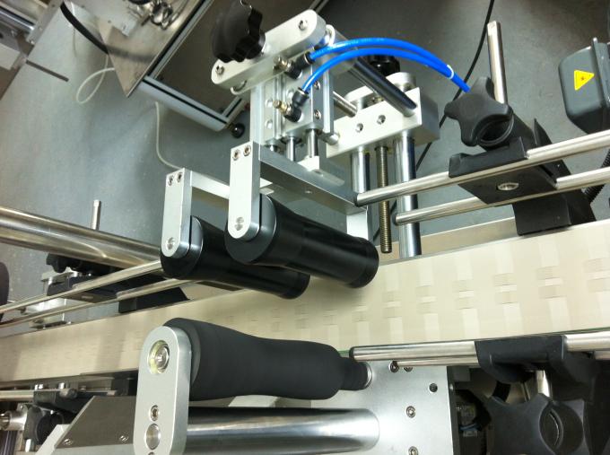 ਗਲਾਸ ਬੋਤਲ ਸੈਲਫ ਅਡੈਸਿਵ ਸਟਿੱਕਰ ਲੇਬਲਿੰਗ ਮਸ਼ੀਨ, ਗਲਾਸ ਜਾਰ ਲੇਬਲਿੰਗ ਮਸ਼ੀਨ