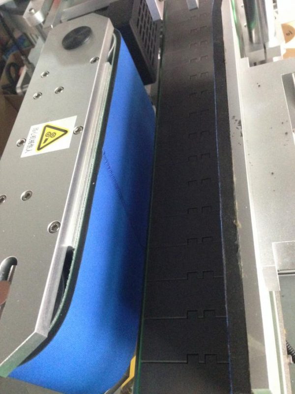 ਸਵੈ-ਅਡੈਸੀਵ ਲੇਬਲਿੰਗ ਮਸ਼ੀਨ, ਬੋਤਲ ਕੈਪ ਲਈ ਸਿੰਗਲ / ਡੁਬਲ ਸਾਈਡ ਲੇਬਲ ਐਪਲੀਕੇਟਰ ਮਸ਼ੀਨ