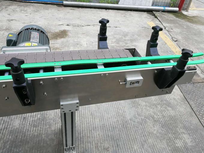 ਪੂਰੀ ਆਟੋਮੈਟਿਕ ਸਟੀਕਰ ਲੇਬਲ ਐਪਲੀਕੇਟਰ, ਸੀਈ ਸਰਟੀਫਿਕੇਸ਼ਨ ਵਾਲੀ ਬੋਤਲ ਲੇਬਲਿੰਗ ਮਸ਼ੀਨ