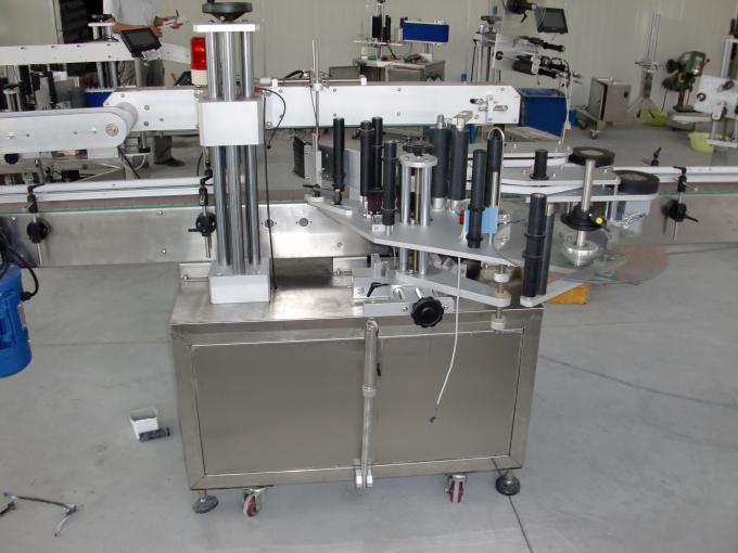 ਪਲਾਸਟਿਕ ਅਤੇ ਕੱਚ ਦੀਆਂ ਬੋਤਲਾਂ ਪੀ ਐਲ ਸੀ ਆਟੋਮੈਟਿਕ ਡਬਲ ਸਾਈਡ ਸਟੀਕਰ ਲੇਬਲਿੰਗ ਮਸ਼ੀਨ ਸਰਵੋ ਮੋਟਰ ਨੂੰ ਨਿਯੰਤਰਿਤ ਕਰਦੀਆਂ ਹਨ