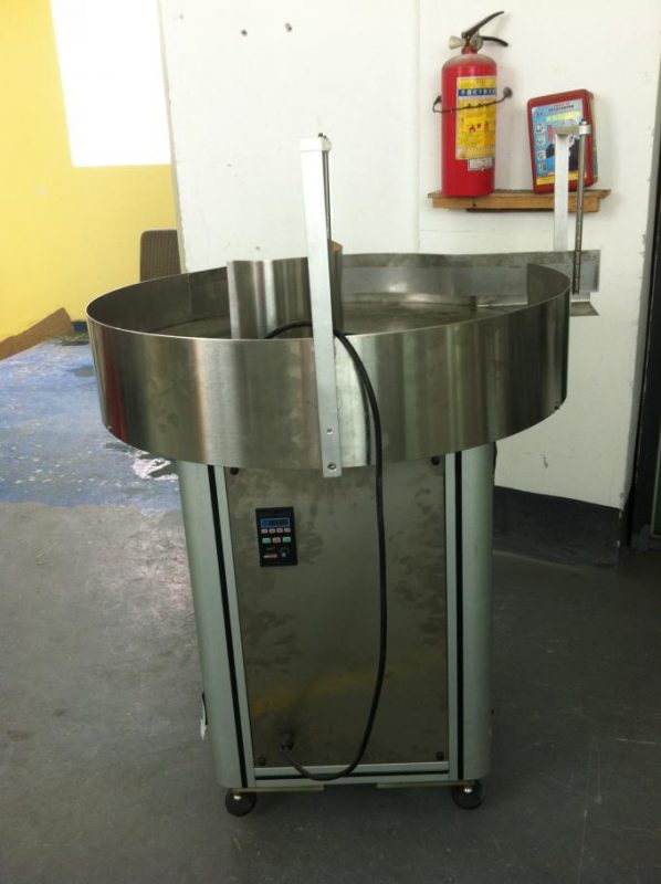 ਪੂਰੀ ਆਟੋਮੈਟਿਕ ਸੈਲਫ ਅਡੈਸਿਵ ਲੇਬਲ ਐਪਲੀਕੇਟਰ ਉਪਕਰਣ ਡਬਲ ਸਾਈਡ