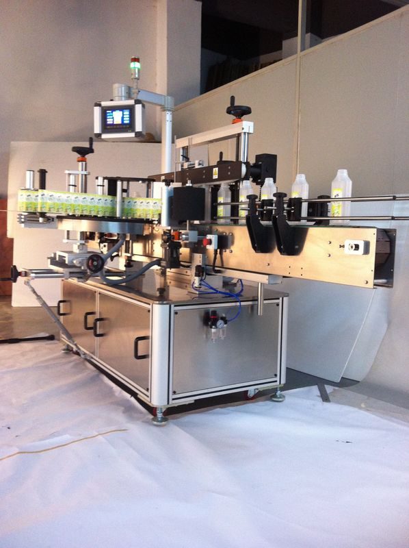 ਚਾਈਨਾ ਡ੍ਰਿੰਕਸ ਸਕੁਅਰ ਬੋਤਲ ਲੇਬਲਿੰਗ ਮਸ਼ੀਨ ਡਬਲ ਸਾਈਡ ਸਟੀਕਰ ਲੇਬਲਰ ਸਪਲਾਇਰ