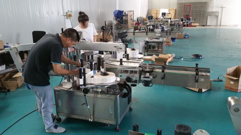 ਚਾਈਨਾ ਪਸੰਦੀਦਾ ਪਾਣੀ ਦੀ ਬੋਤਲ ਲੇਬਲਿੰਗ ਮਸ਼ੀਨ, ਡਬਲ ਸਾਈਡ ਸਪਲਾਇਰ ਲਈ ਆਟੋਮੈਟਿਕ ਬੈਂਚ ਲੇਬਲਰ ਮਸ਼ੀਨ